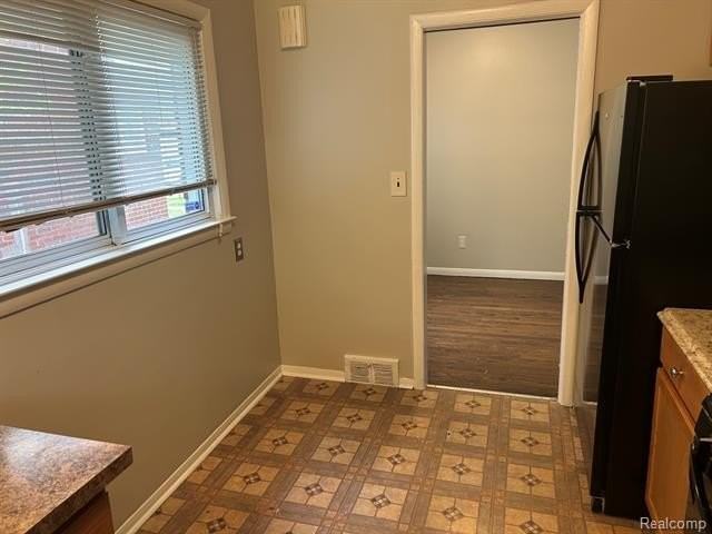 14640 Pearson St - Photo 4 of 18