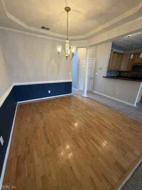 316 Hillside Ter - Photo 7 of 46