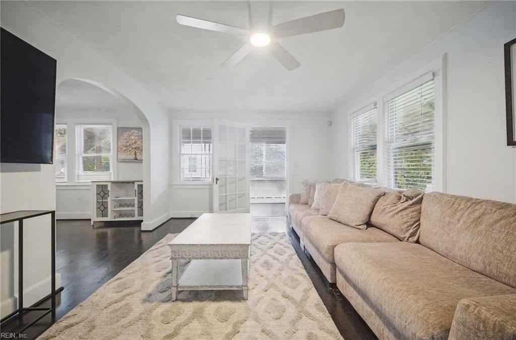 1074 Norview Ave #A - Photo 5 of 26