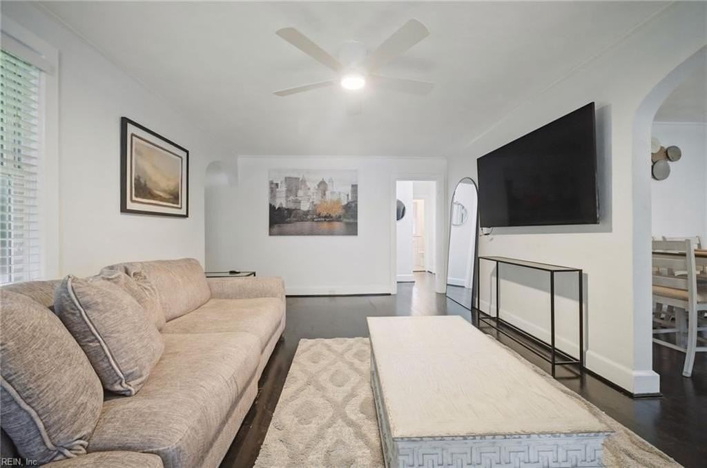 1074 Norview Ave #A - Photo 6 of 26