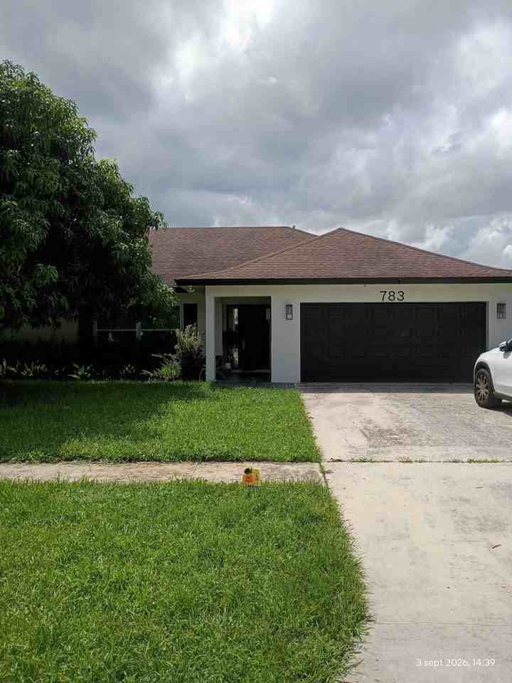 783 Ryanwood Dr - Photo 2 of 20