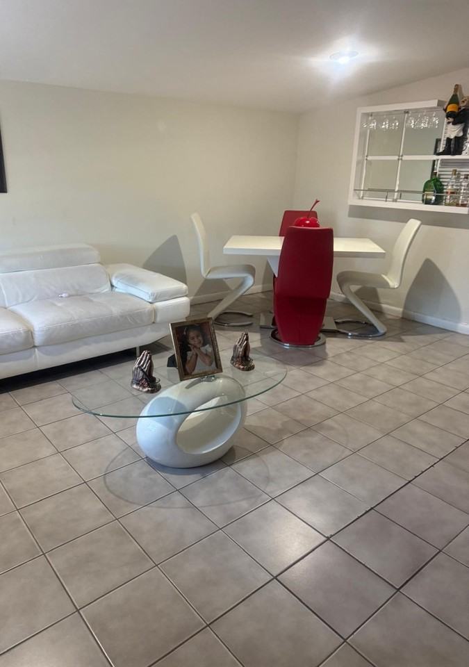 2814 Buckley Ave - Photo 2 of 13