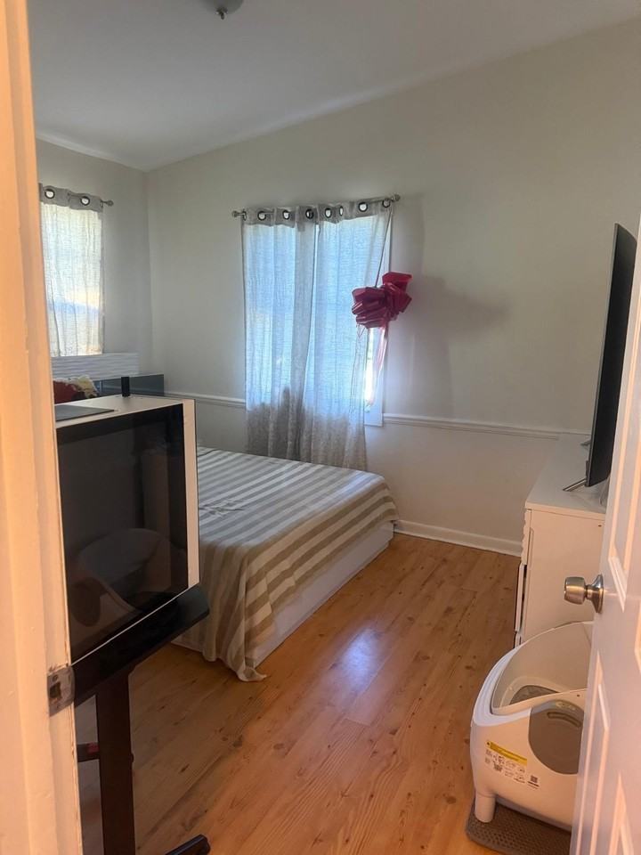 2814 Buckley Ave - Photo 5 of 13