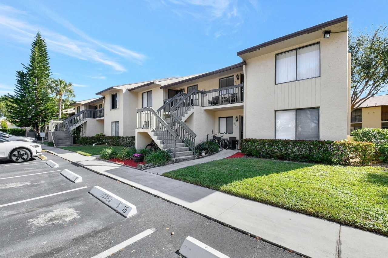 6550 Somerset Dr #107