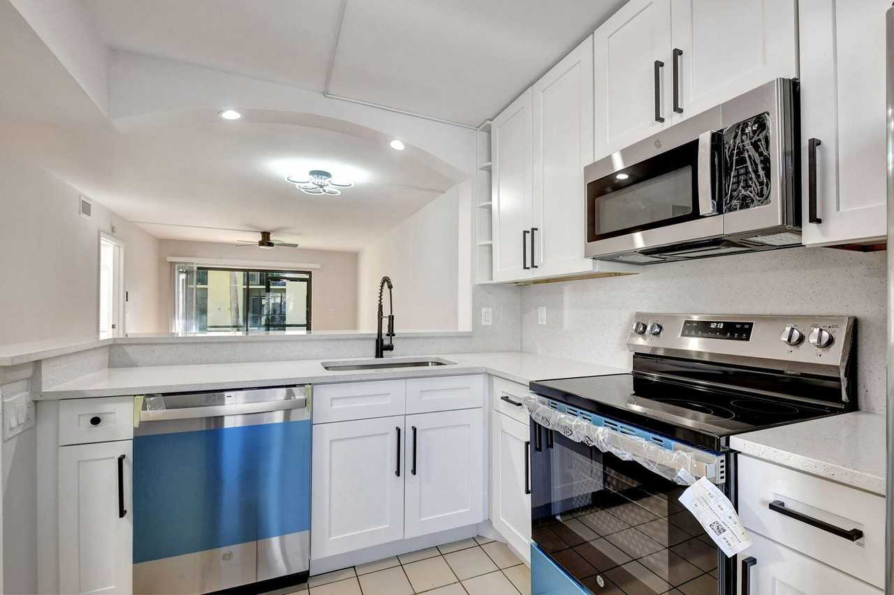 6550 Somerset Dr #107 - Photo 5 of 38