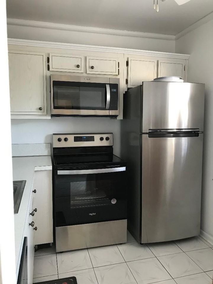 5003 Nw 35th St #508 - Photo 5 of 8