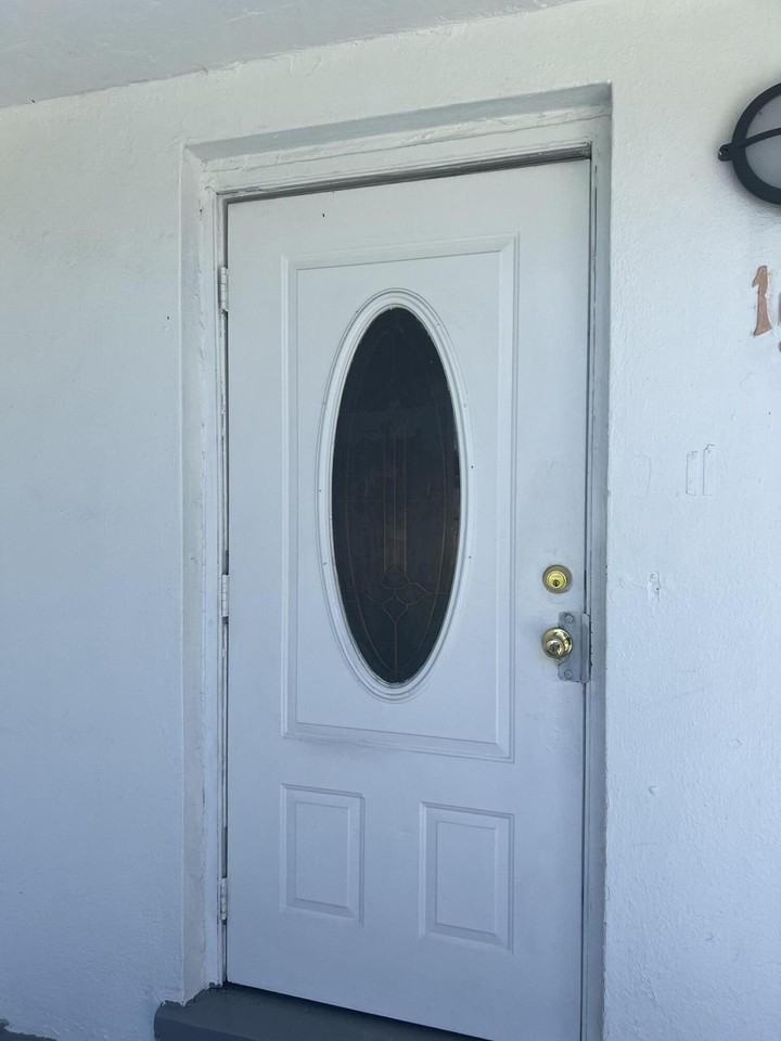 151 Nw 31st Ave - Photo 2 of 12