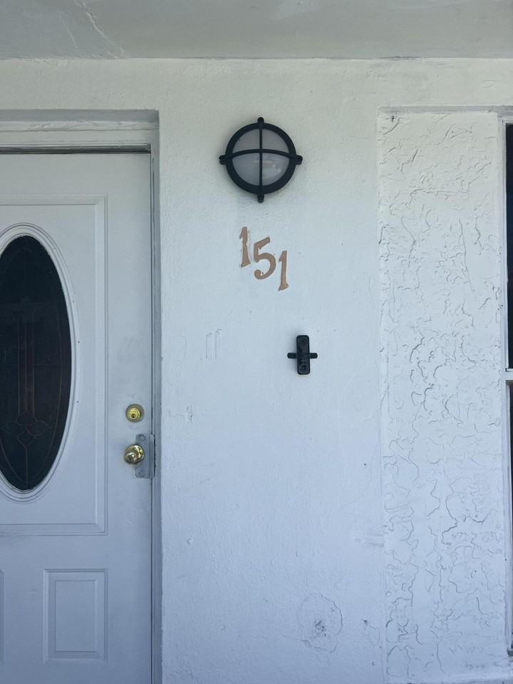151 Nw 31st Ave - Photo 3 of 12