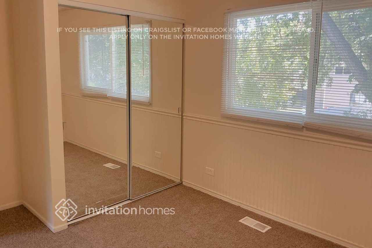 1684 Trafalgar Ln - Photo 7 of 13