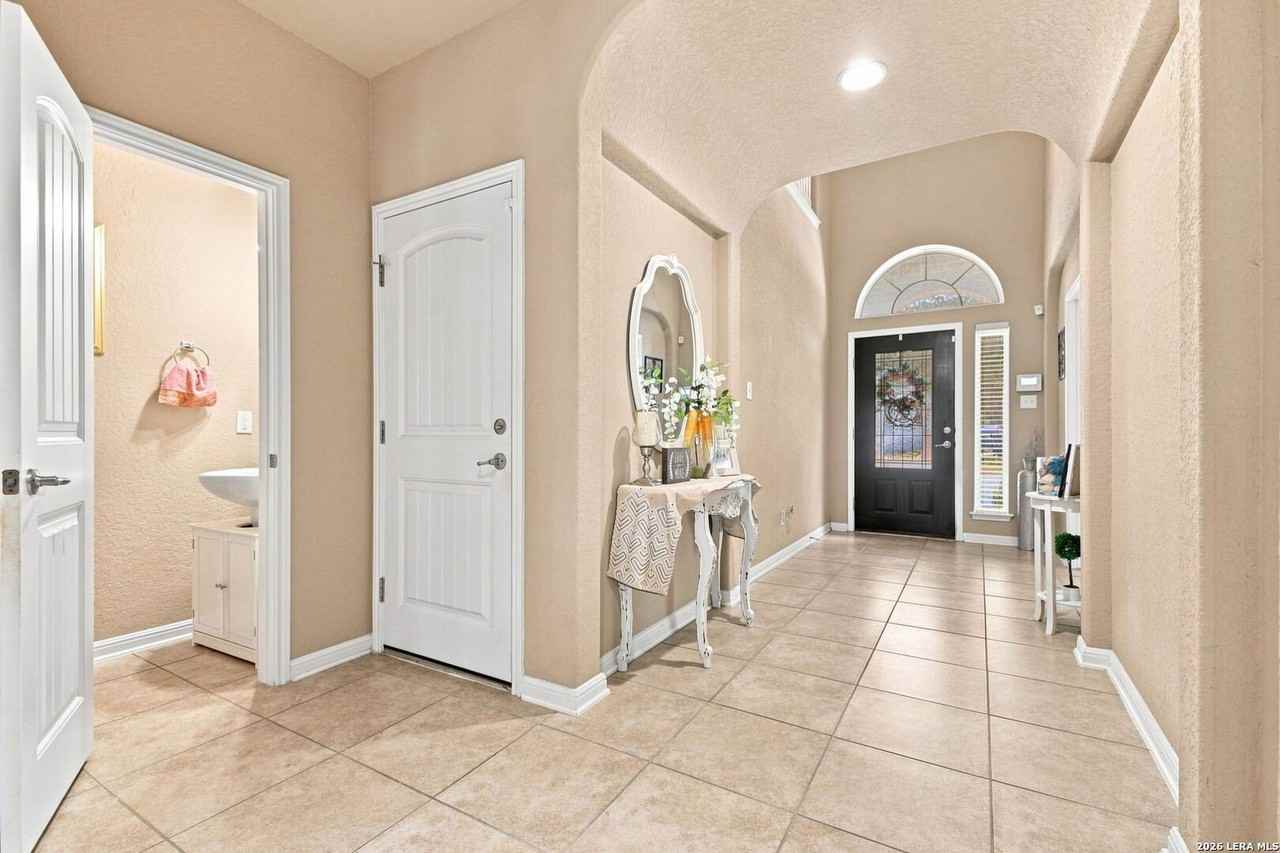 10727 Newcroft Pl - Photo 5 of 36