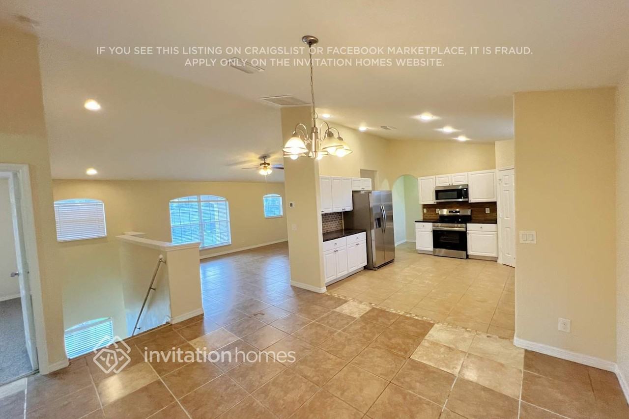 2351 Sw Freeman St - Photo 5 of 17