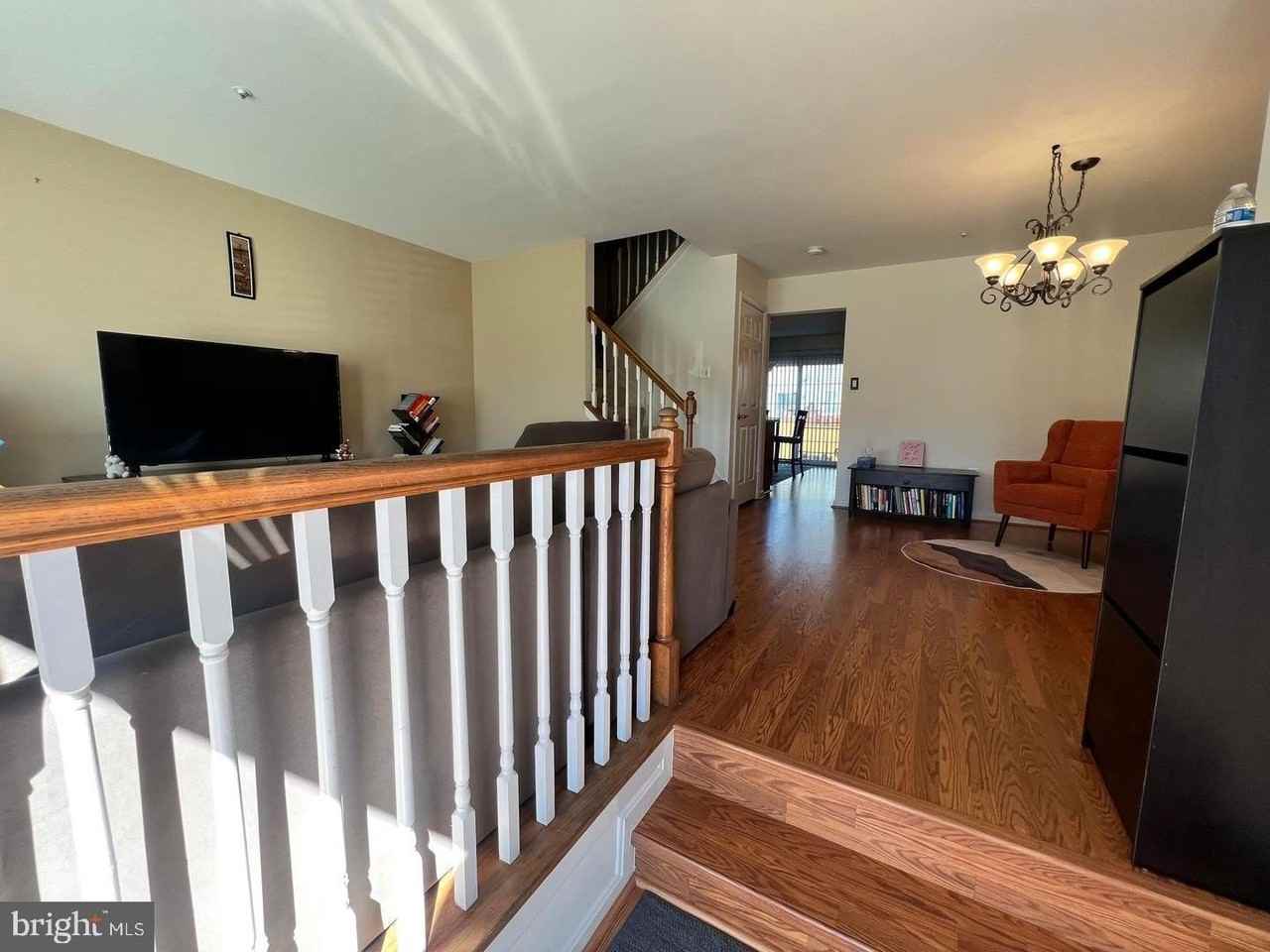 10528 Catalina Pl - Photo 2 of 20