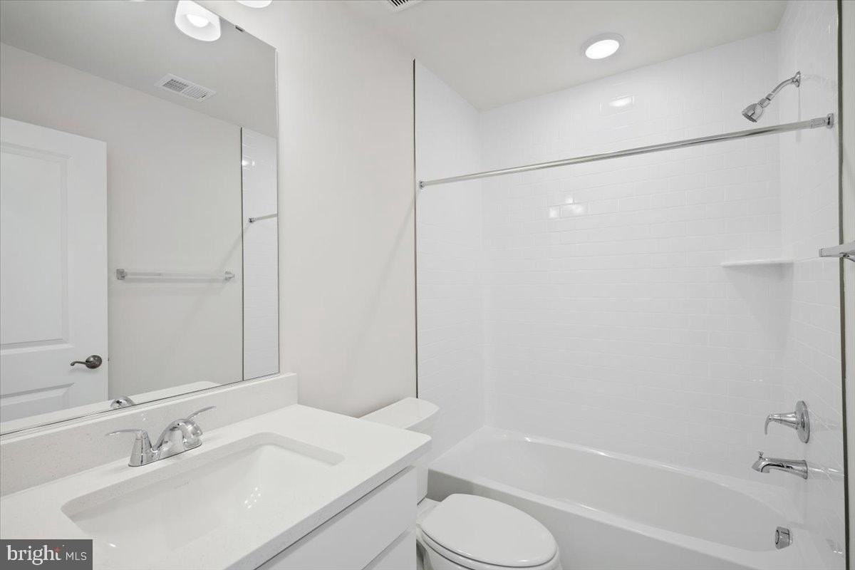6074 Soho Way - Photo 3 of 20