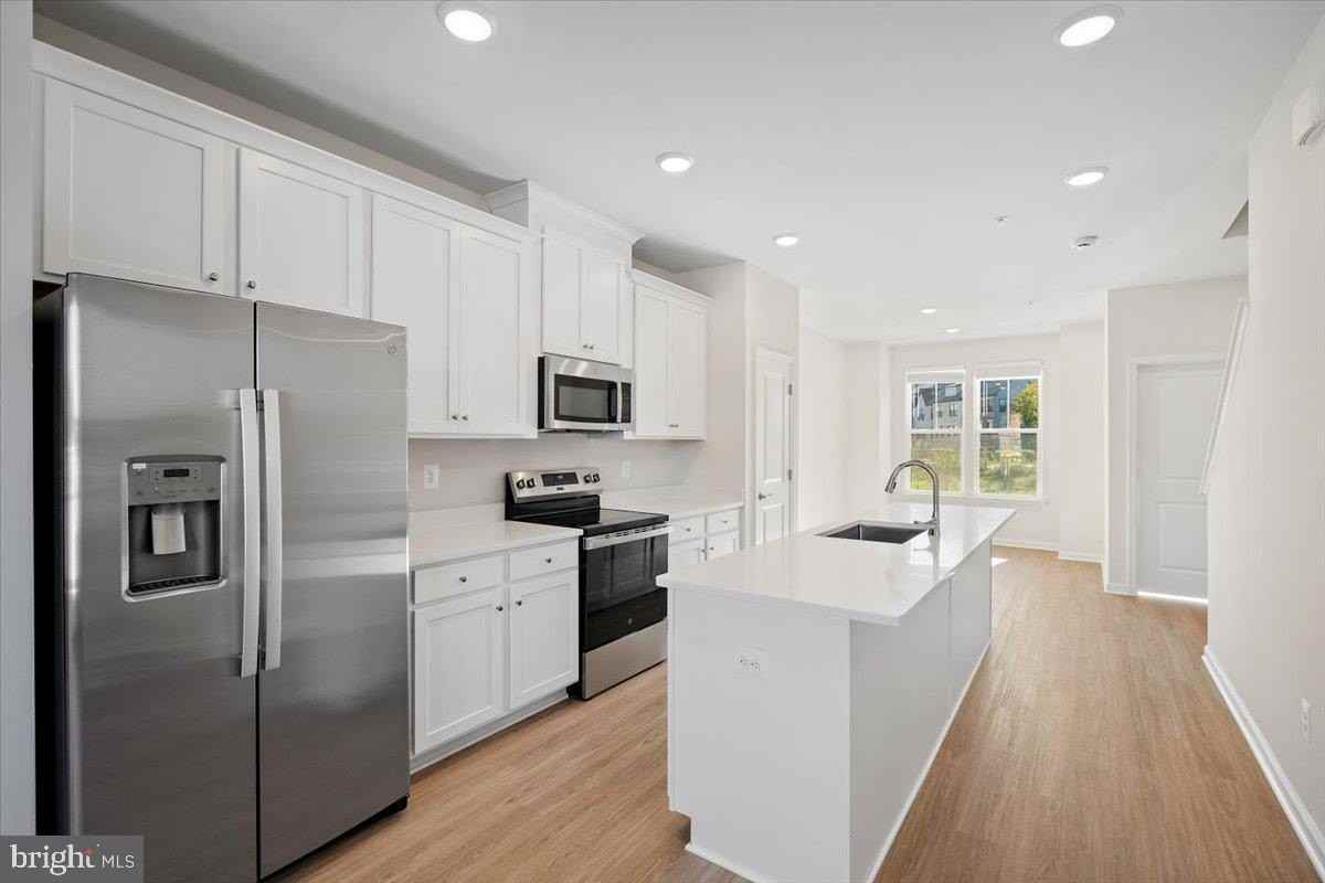 6074 Soho Way - Photo 7 of 20