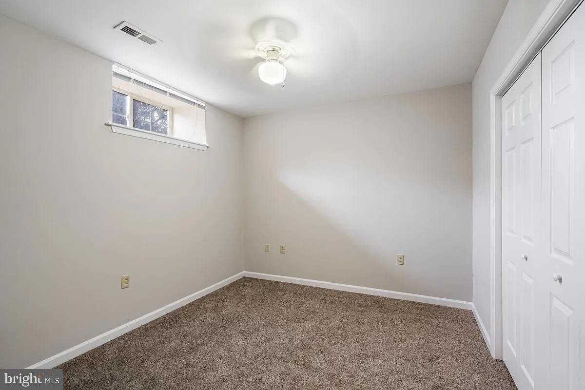 138 E Antietam St #108 - Photo 4 of 8