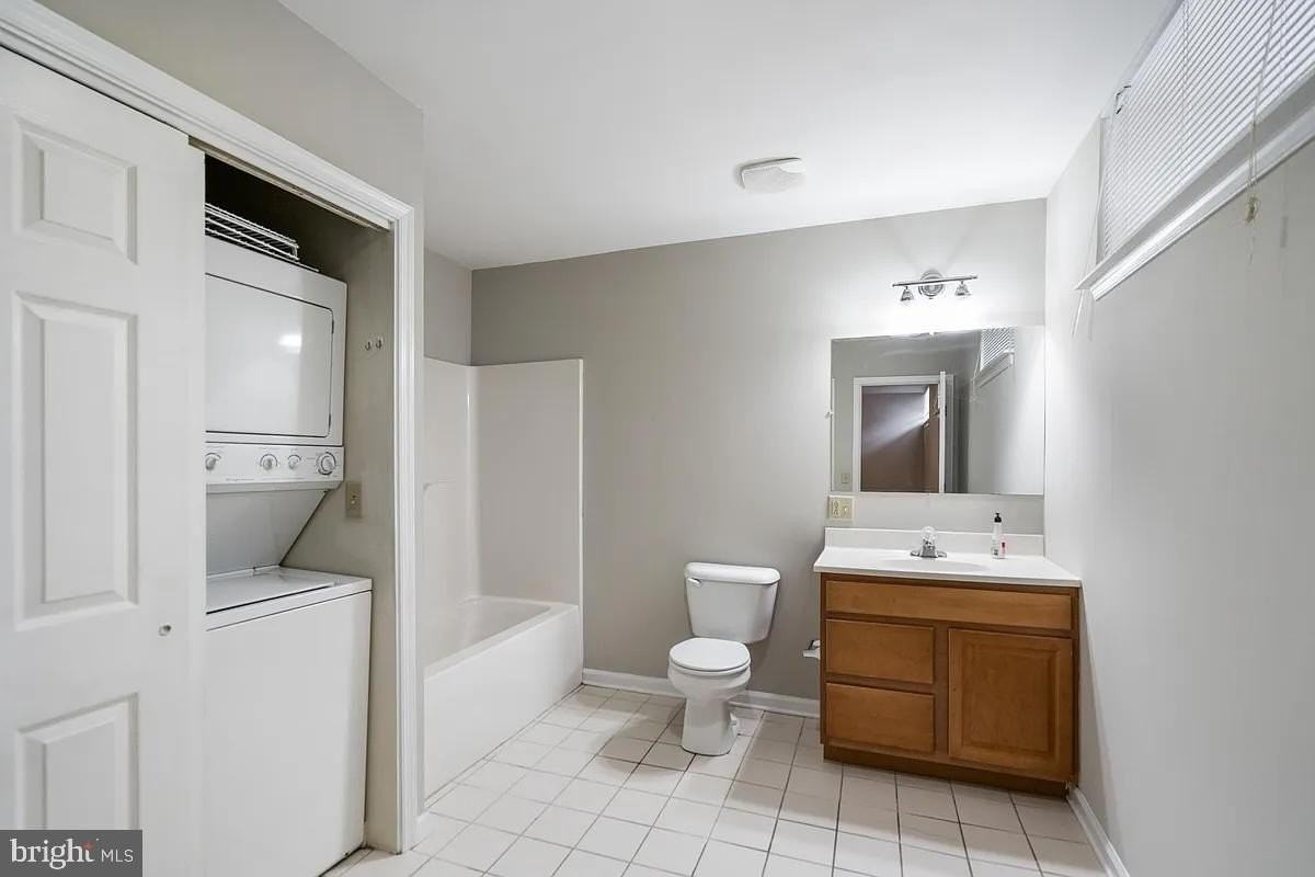 138 E Antietam St #108 - Photo 5 of 8