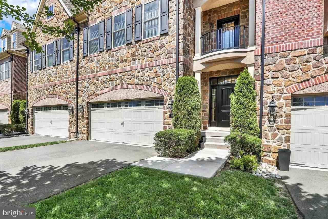 49 David Dr - Photo 2 of 21