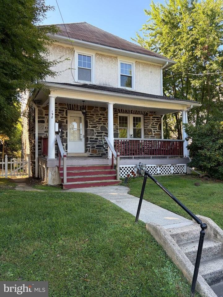 198 Woodbine Ave - Photo 2 of 6