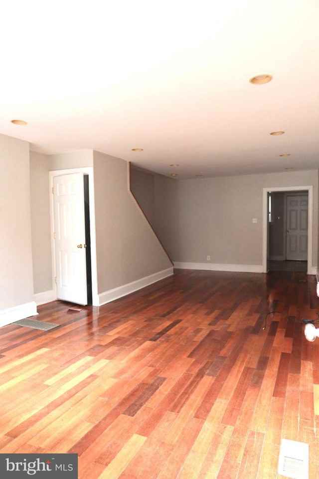 1726 S Orianna St - Photo 2 of 16