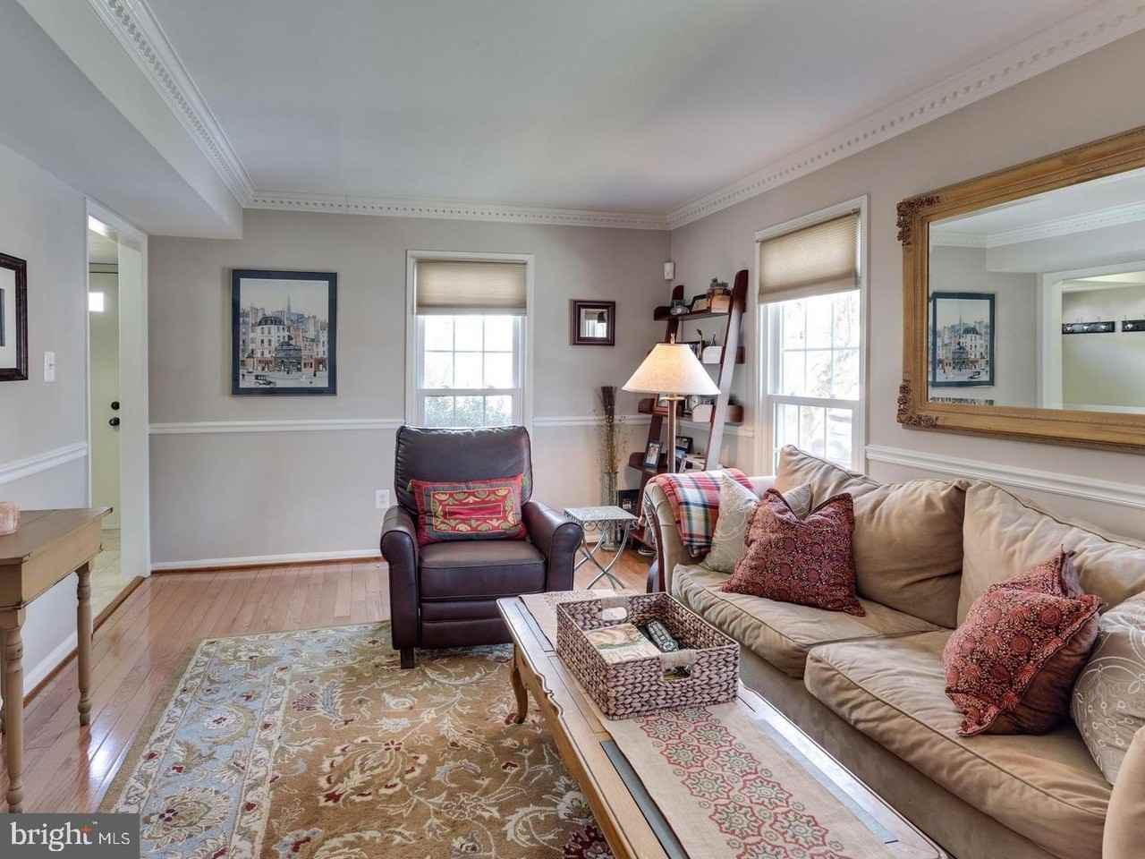 3975 Wilcoxson Dr - Photo 2 of 31