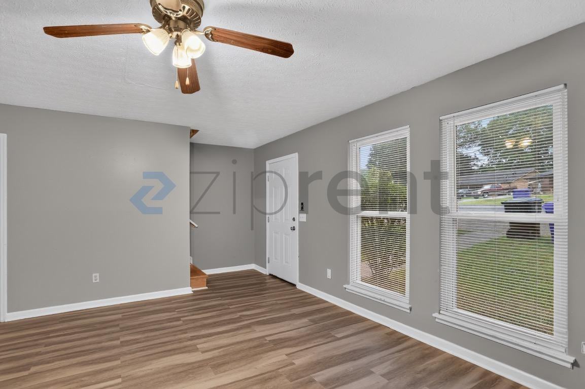 1329 Lakeview Drive Northwest #1329 - Photo 5 of 24