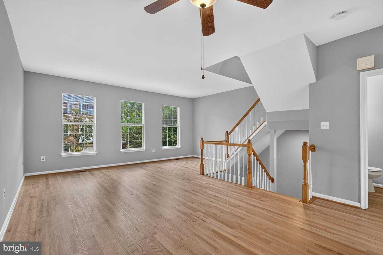 2432 Clover Field Cir - Photo 4 of 33
