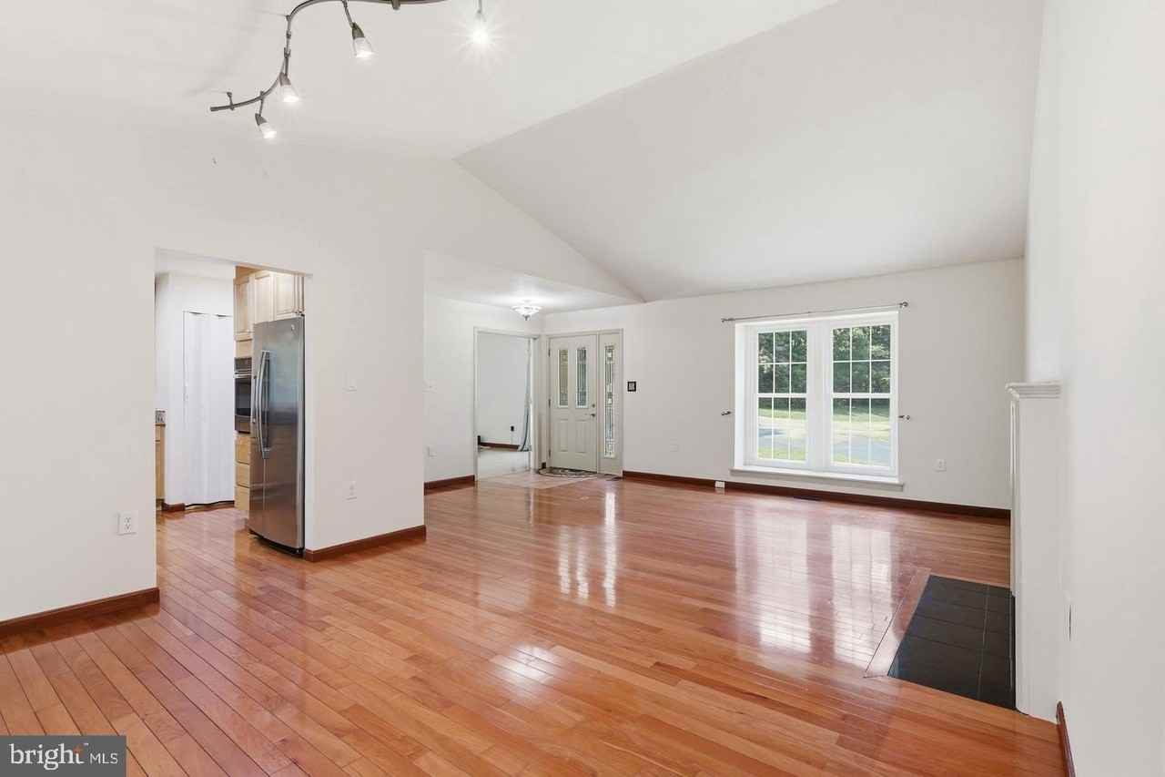 10799 Adare Dr - Photo 6 of 50