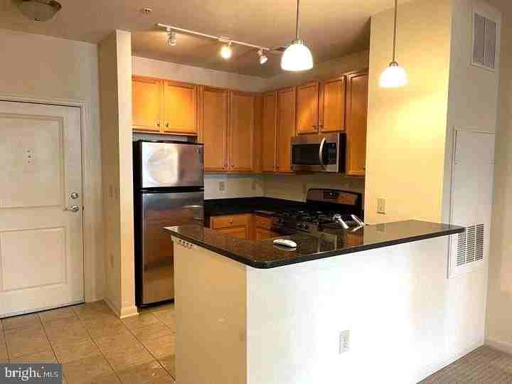 2665 Prosperity Ave #216 - Photo 3 of 22