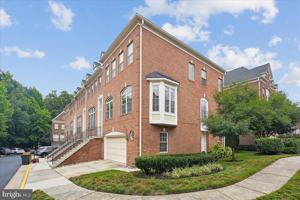 featured image of 47761 Scotsborough Sq #106