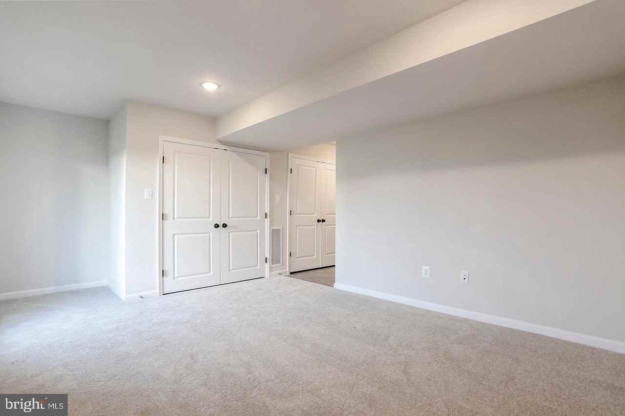 18 Thrower Rd - Photo 7 of 34