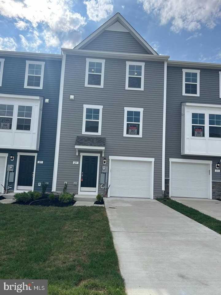 124 Tuxford Rd - Photo 2 of 37