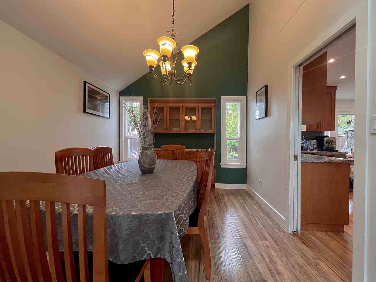 15121 96A Avenue - Photo 7 of 31