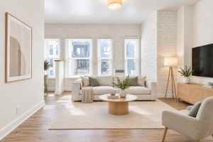 featured image of 260 S Mariposa Ave