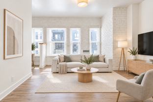 Mariposa II Apartments | Renovated Apartments with Exposed Brick in Koreatown - Photo 1 of 1