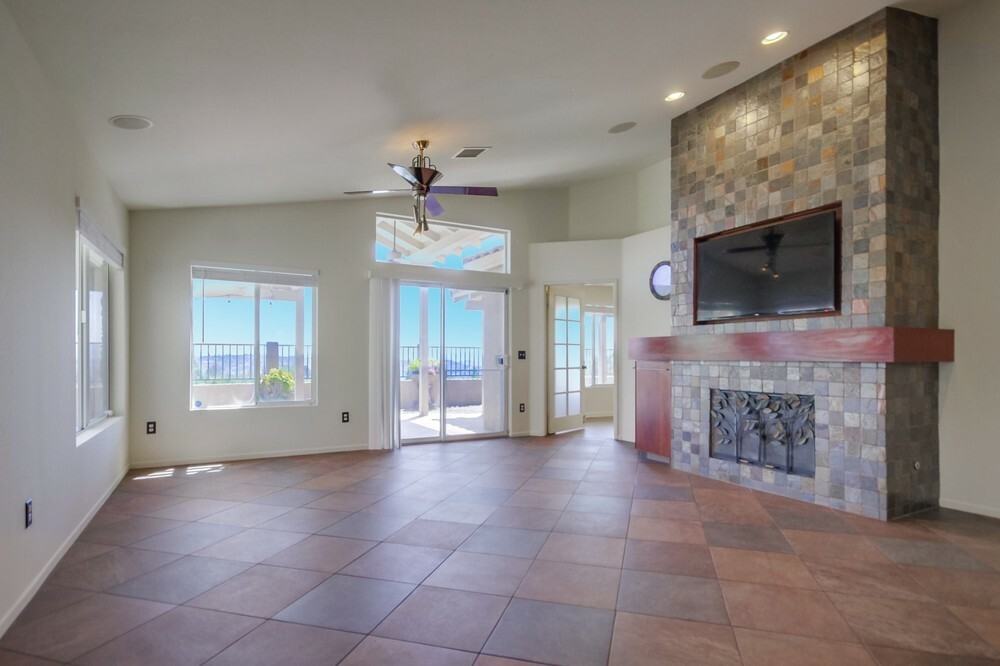 2703 Lobelia Rd - Photo 3 of 50