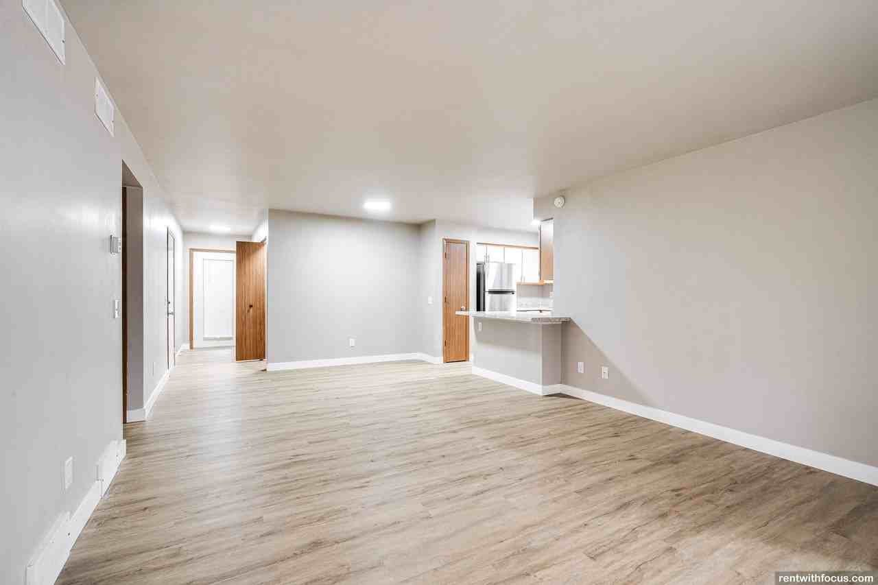 Canopy Pines | Spacious 2 & 3 Bedroom Apartments in Madison, WI - Photo 5 of 29