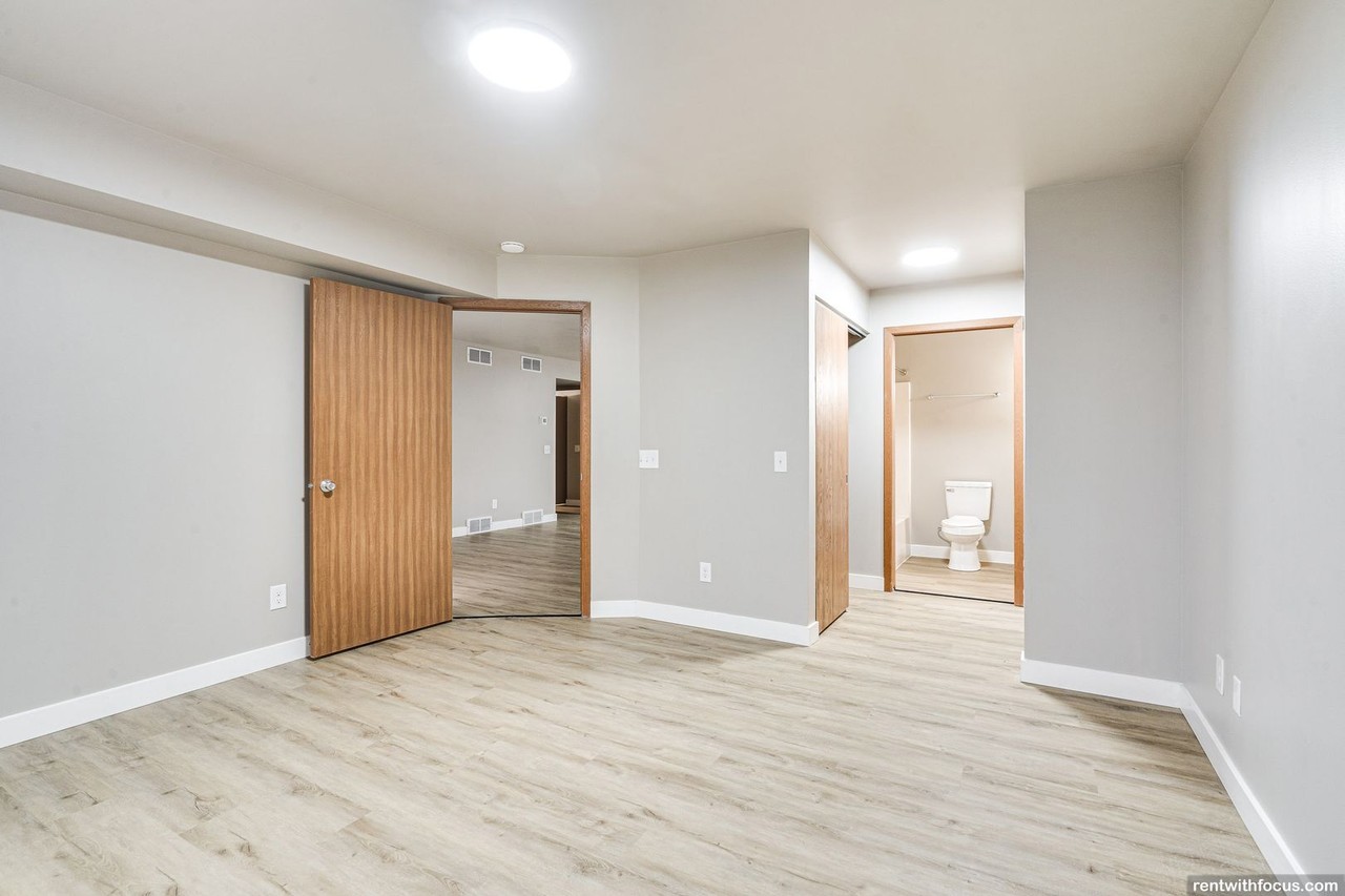 Canopy Pines | Spacious 2 & 3 Bedroom Apartments in Madison, WI - Photo 7 of 29