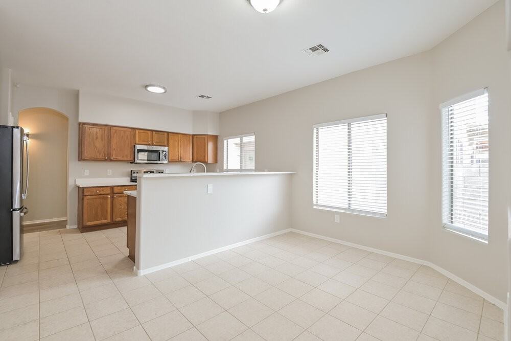 3562 E Felix Blvd - Photo 5 of 16