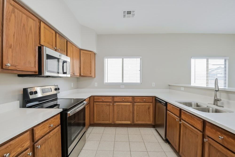 3562 E Felix Blvd - Photo 7 of 16