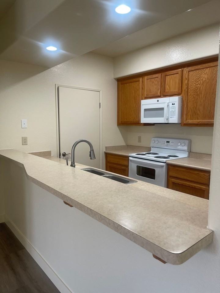 Mountainview Villas - Photo 4 of 9