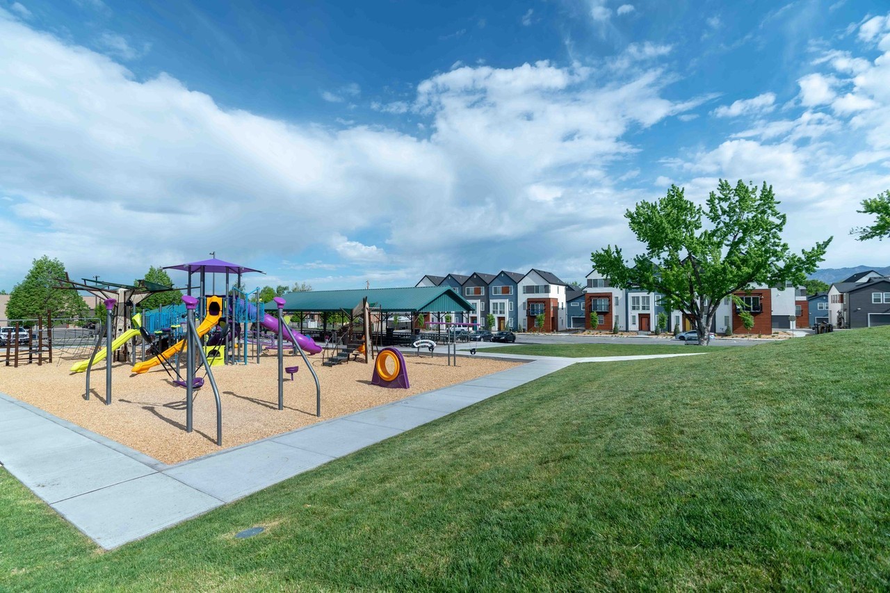 Woods Rose Townhomes - Photo 5 of 31