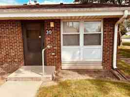 featured image of 408 E Maple St