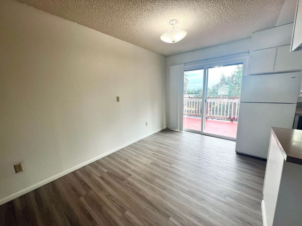 454 Nw 16th Ave - Photo 4 of 15