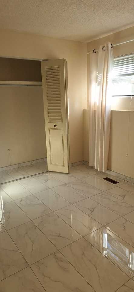 1542 19 Avenue Northwest - Photo 4 of 6