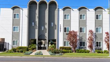 featured image of 13947 Oxnard St