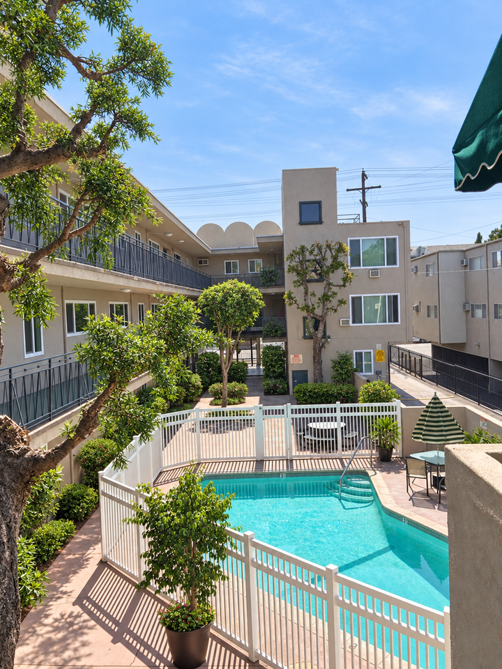 Maison De Michelle Apartments - Photo 3 of 3