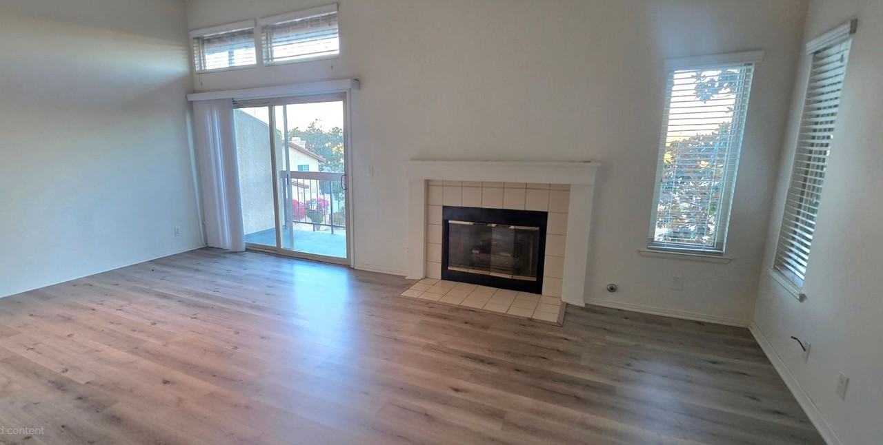 825 Warwick Ave - Photo 2 of 13