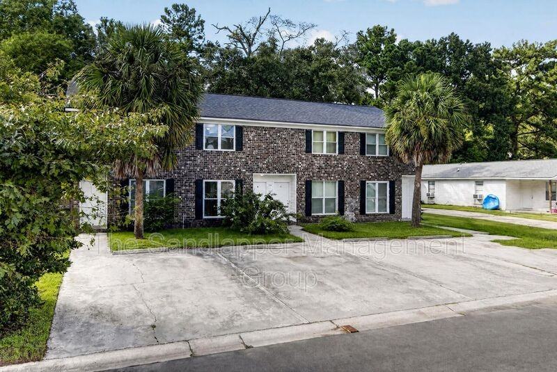 126 Langley Dr #B - Photo 3 of 31