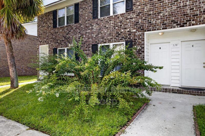 126 Langley Dr #B - Photo 4 of 31