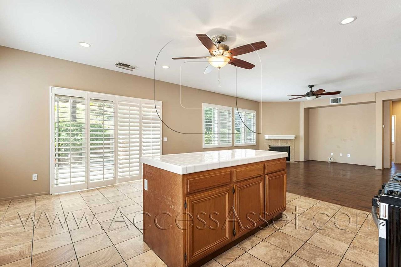 1358 Baldwin Dr - Photo 5 of 36